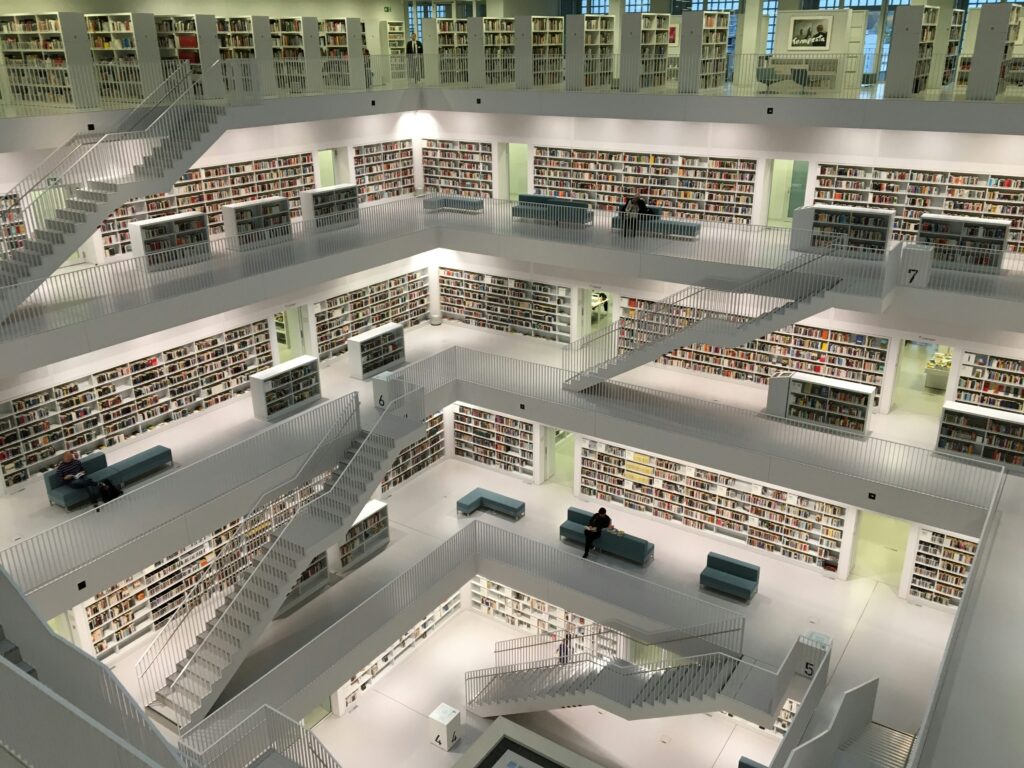 Current image: photo of 5-story library building